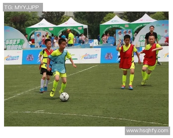 帅气足球明星组合展现青春风采与竞技魅力的精彩瞬间合集