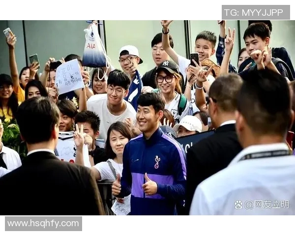 当初暗恋的他如今已是绿茵场上的耀眼足球明星 当初暗恋的他如今已是绿茵场上的耀眼足球明星